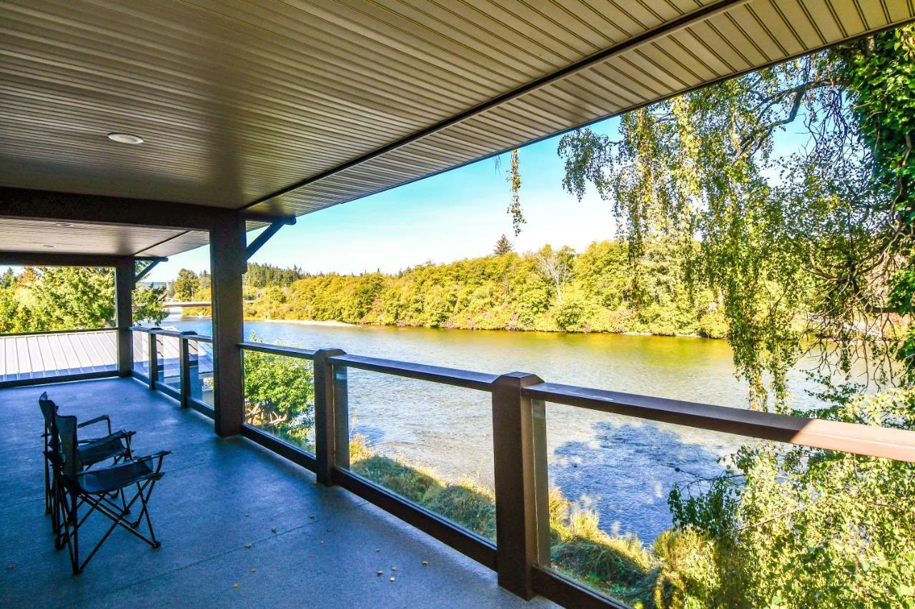 Chateau Riverside Campbell River Exteriör bild